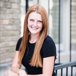 Meet your Posher, Elizabeth